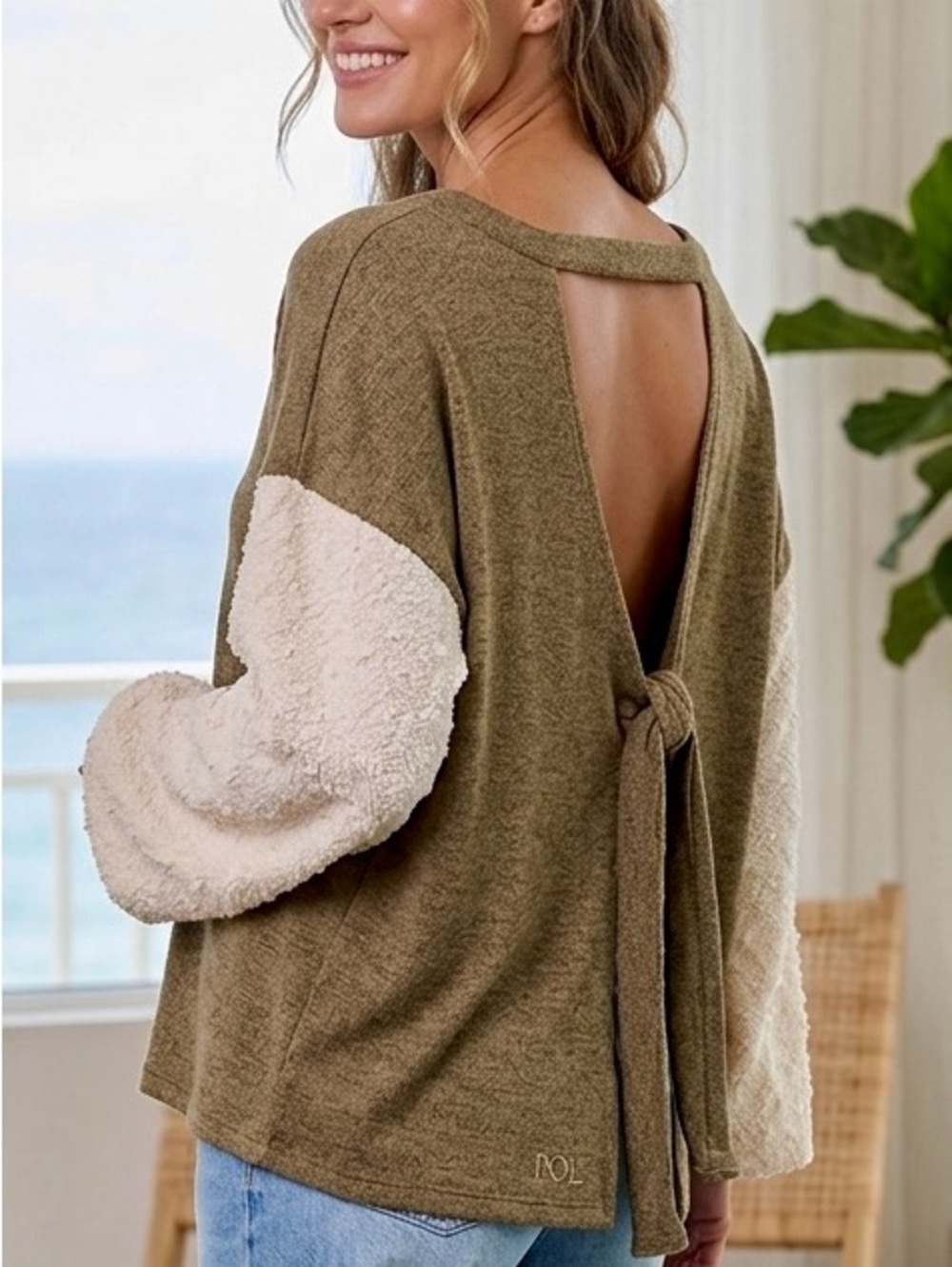 POL Elegant sequined Two-Tone Tie-Front Sweater or back top